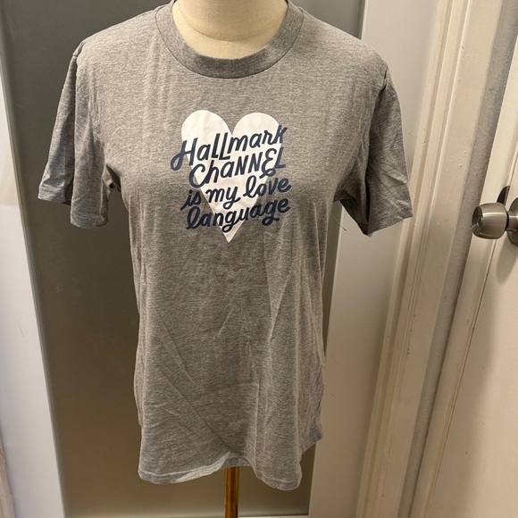 Hallmark Tops - Hallmark Gray Tee with Heart and Blue Script